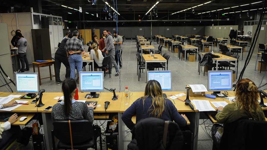 Elecciones PASO 2017: Comienza escrutinio en distritos bonaerenses claves que podrían cambiar la tendencia
