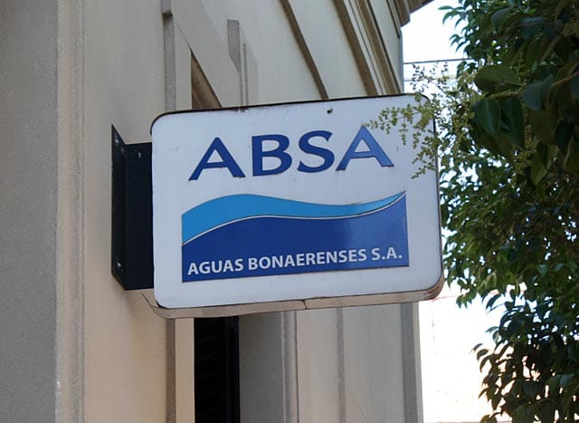 Aguas Bonaerenses sale a cortar el servicio a comercios que no pueden pagar