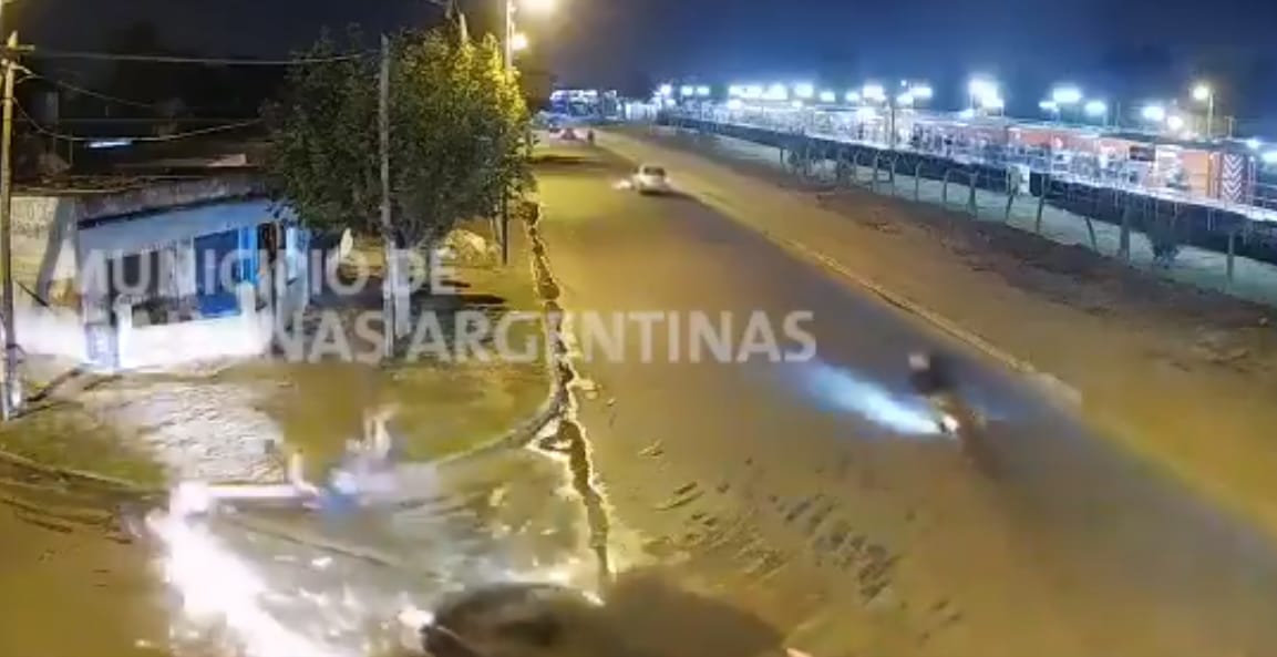 Video: Atropelló a cuatro motociclistas, mató a uno y huyó