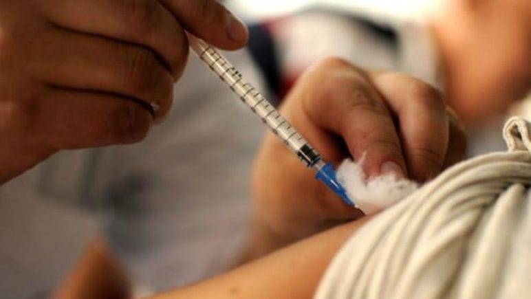 Olavarría: Confirman que faltan vacunas contra la meningitis y responsabilizan a Macri