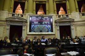 El Senado trata la "Ley Micaela" tras su aprobación en Diputados