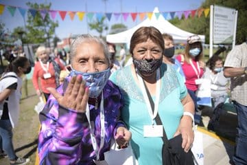 Hurlingham: Martín Rodríguez y Selci encabezaron festejo por el Día del Jubilado organizado por PAMI