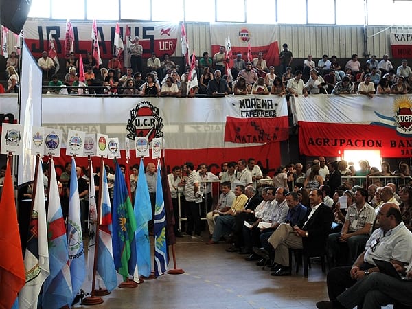 Elecciones 2015: La UCR decide su futuro en la convención partidaria