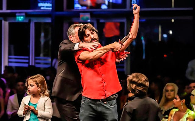 Premios Estrella de Mar 2020: Sorpresa ante un ganador que simuló cortarse las venas sobre el escenario