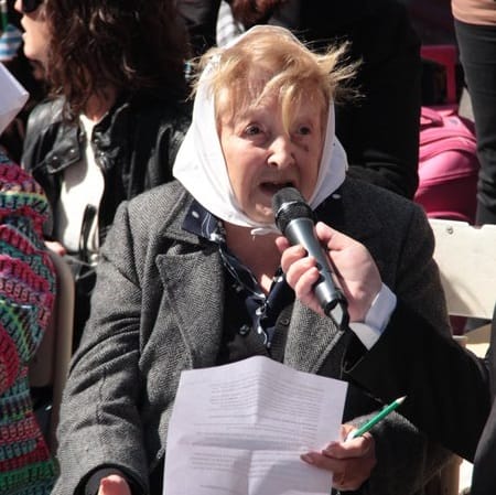 Golpearon a Madre de Plaza de Mayo de 91 años en asalto en La Plata