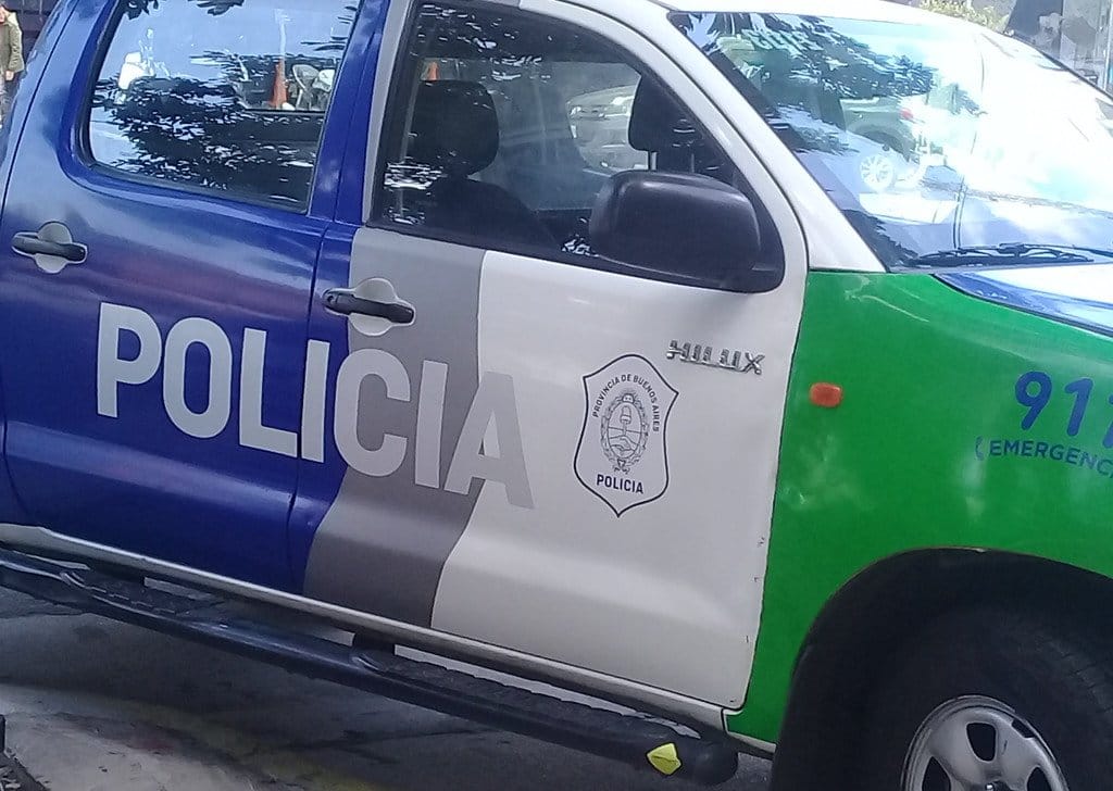 La Plata: Un Policía golpeó a su ex, a su hijo y les incendió la casa