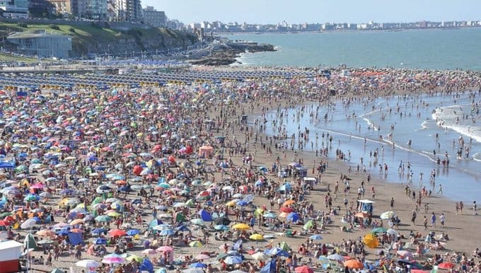 Fin de semana de Carnaval: Casi 300 mil turistas pasaron por Mar del Plata