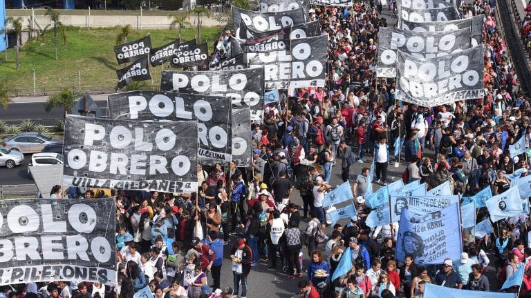 Leña del árbol caído: Se organiza mega marcha de movimientos sociales a Casa Rosada para protestar contra Alberto Fernández