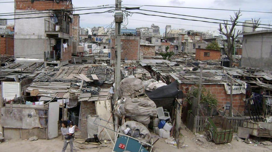 En plena crisis, el Indec da a conocer este lunes los números de pobreza