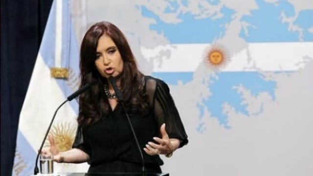Cristina encabeza acto en Casa Rosada por Malvinas