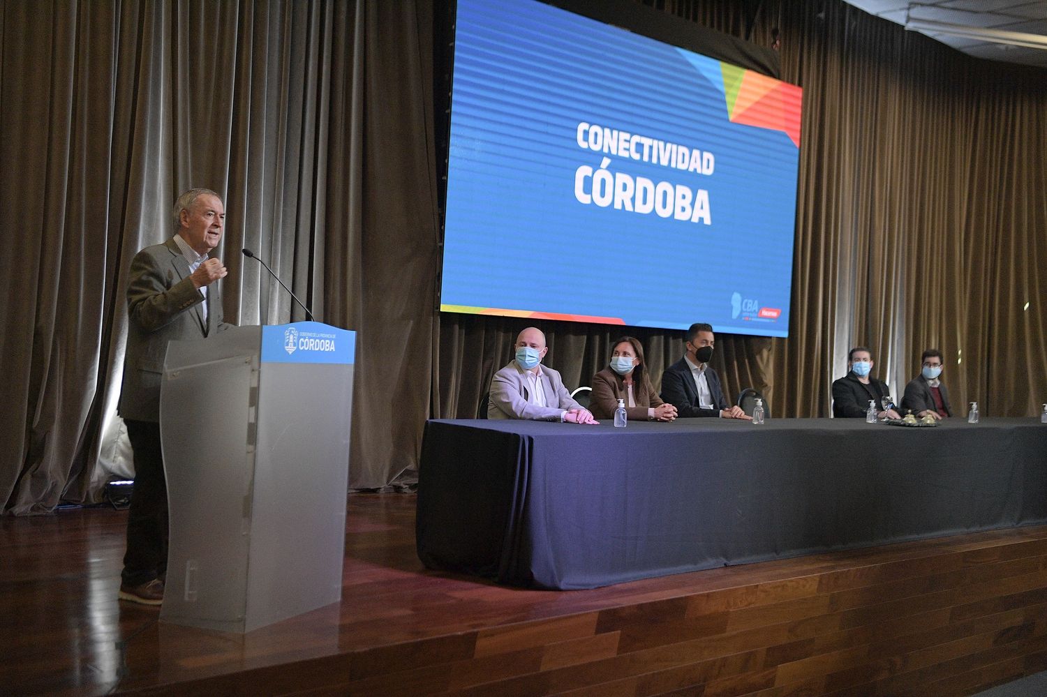 Córdoba: "Nos interesa que llegue Internet a cada localidad", dijo Schiaretti