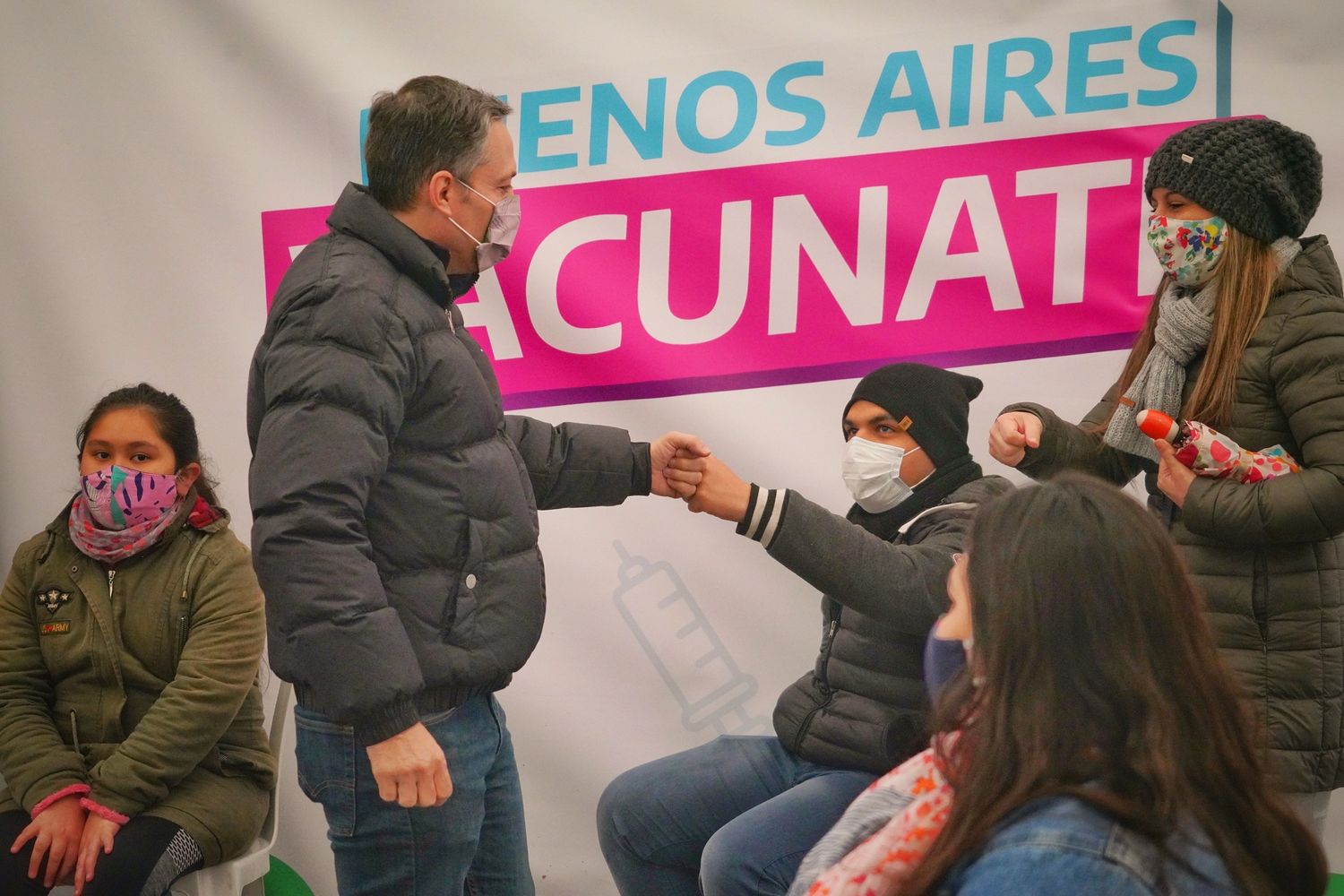 Esteban Echeverría: Gray estuvo presente en el inicio de los operativos de vacunación a menores
