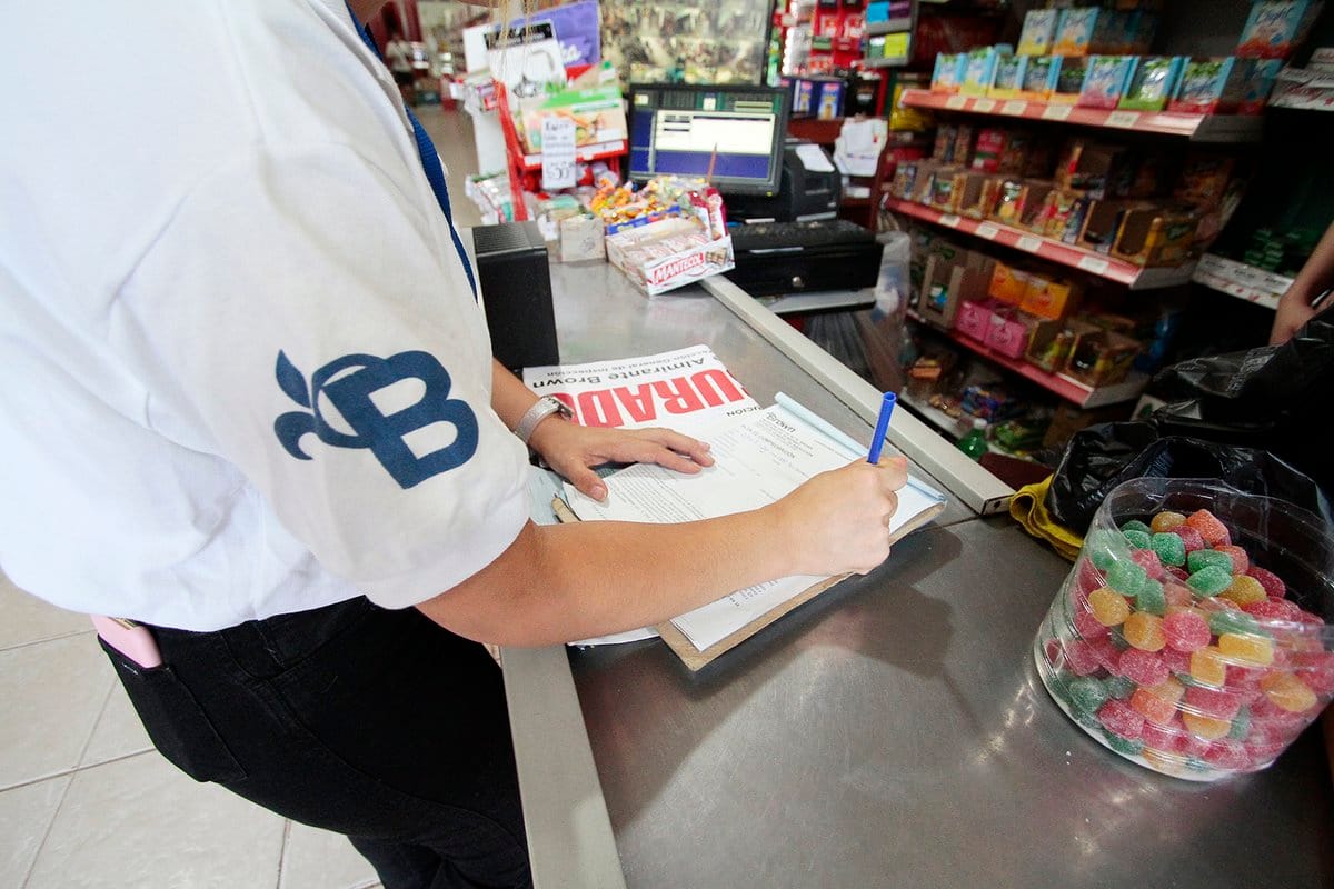 Irregularidades con la tarjeta alimentaria: Arroyo cuestionó a supermercados que cobran recargos