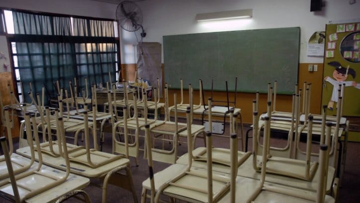 Villegas criticó a los gremios docentes por el paro en la Provincia
