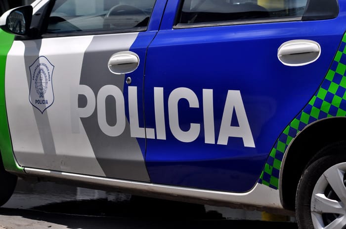 Femicidio en Pilar: Mujer fue hallada degollada y con un cuchillo en el ojo