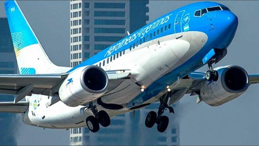 Finalmente habrá vuelos: El Gobierno derogó la medida que permitía contratar pilotos extranjeros y se levantó el paro