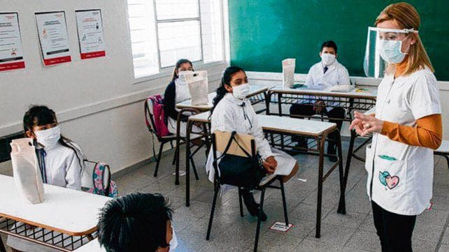 Provincia comienza operativo de testeos en las escuelas para detectar  casos asintomáticos en docentes
