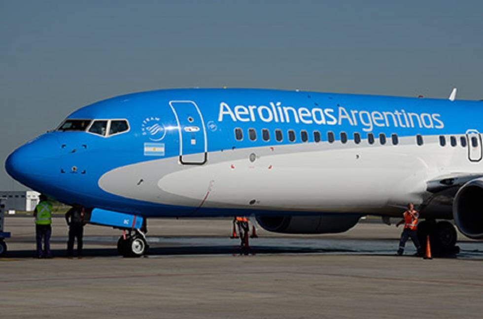 Coronavirus: Aerolíneas cancela vuelos a Miami, Roma y Orlando pero se niega a reembolsar el dinero