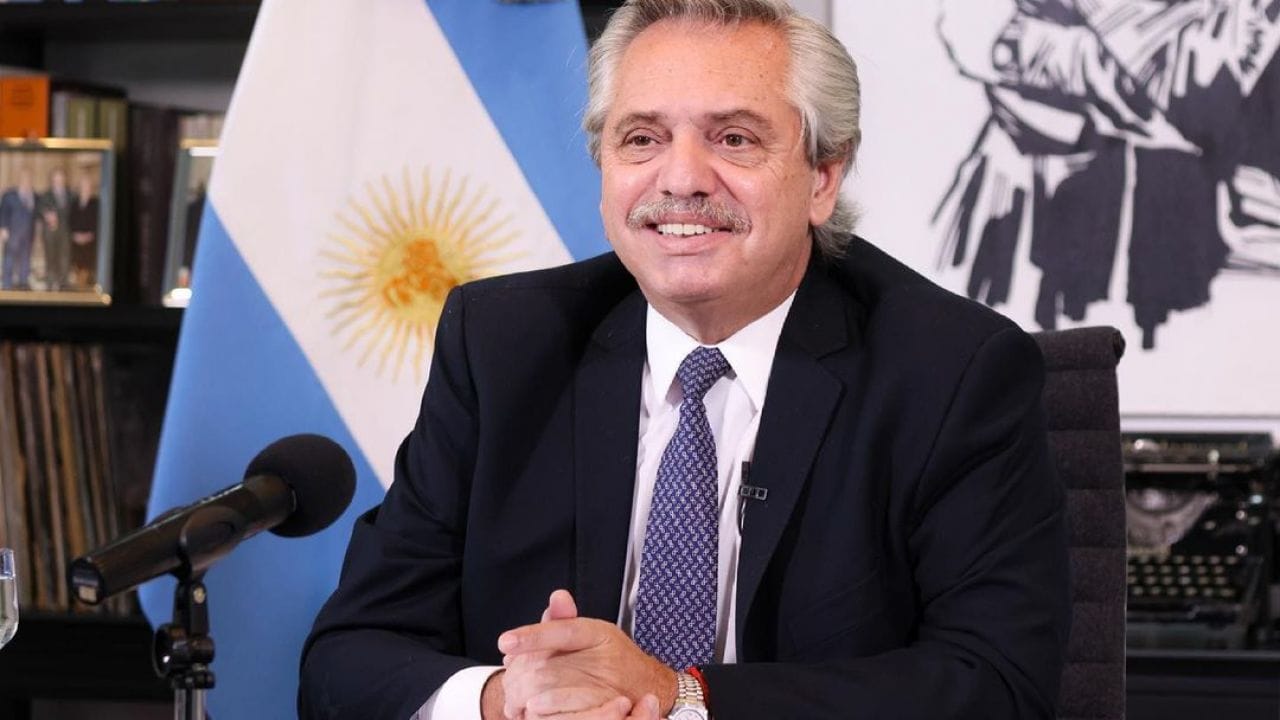 Mezcla de campaña y gestión: Alberto Fernández llega a Salta en el marco de su recorrida por las provincias