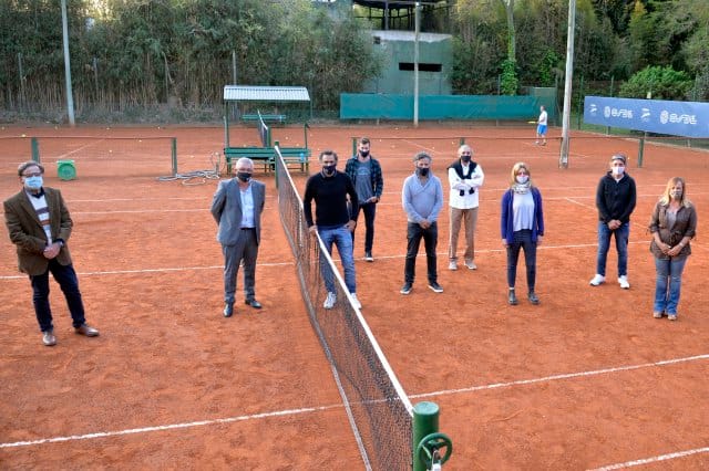 Tigre:  Zamora y Mariano Zabaleta monitorearon el cumplimiento del protocolo sanitario para la práctica de tenis