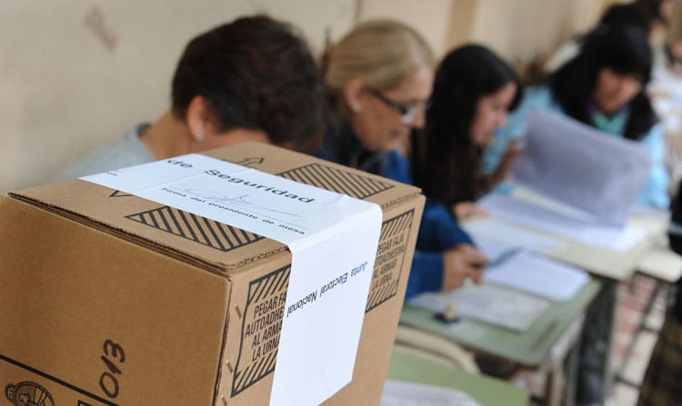 Elecciones 2015: Del Sel ganó en Santa Fe y Cornejo en Mendoza