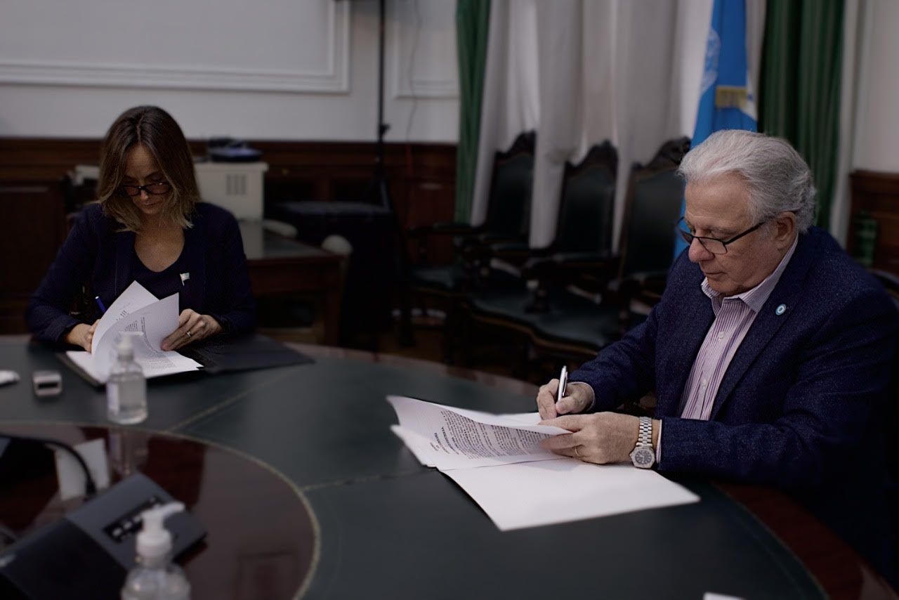 AySA: Malena Galmarini firmó convenios con el Rector de UBA para capacitación, investigación y auditoría