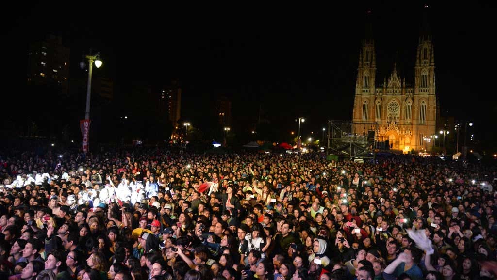 Suspenden show de aniversario de La Plata por el duelo por el ARA San Juan
