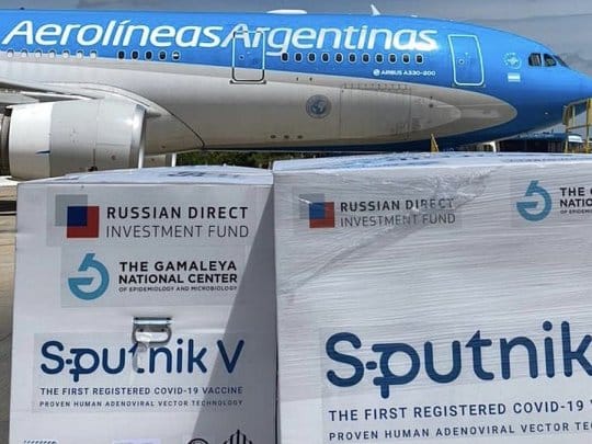 Parte el tercer vuelo de Aerolíneas hacia Moscú para traer más dosis de la vacuna Sputnik V