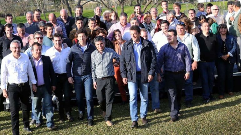 Elecciones 2015: Dirigentes de la Coalición Cívica bonaerense se sumaron a las filas de Massa