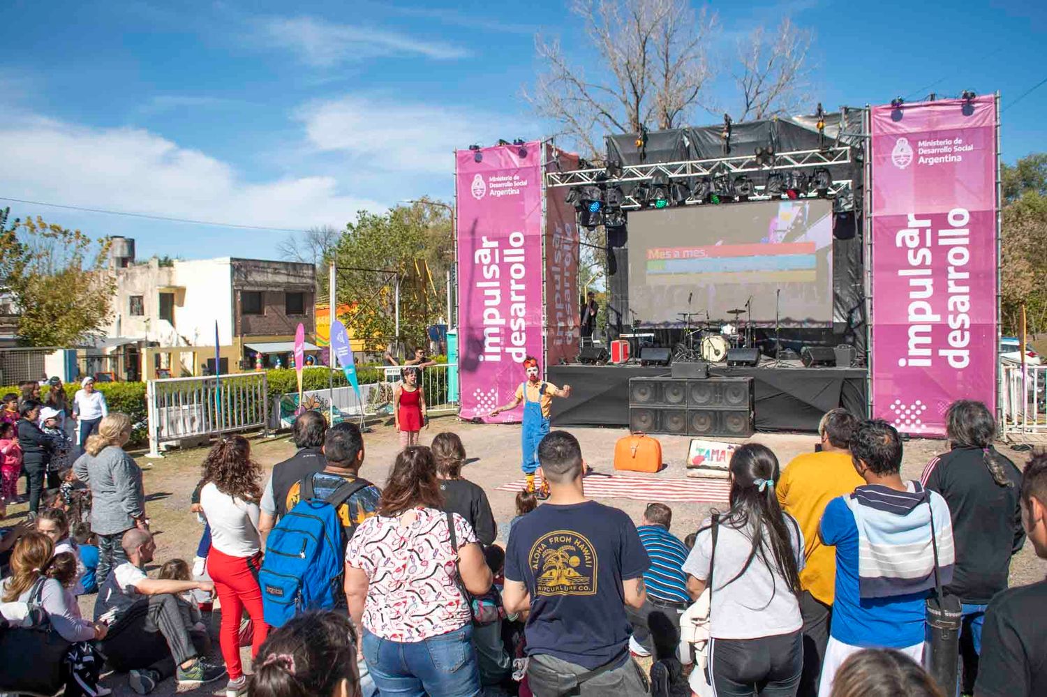 Ituzaingó: Festival Impulsar Desarrollo en la Plaza 20 de febrero