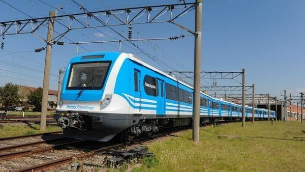 Desde La Plata reclaman avances en la electrificación del tren Roca