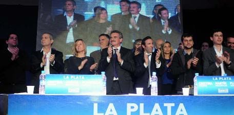 Elecciones 2013: Con gran apoyo del Gobierno Nacional, Saintout lanzó su candidatura al HCD de La Plata