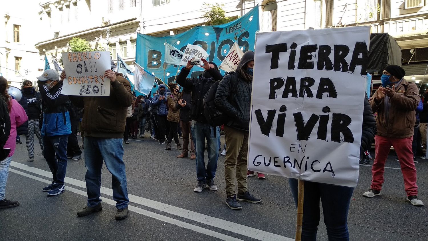 Sectores de izquierda y desalojados de Guernica anunciaron que cortarán el Puente Pueyrredón