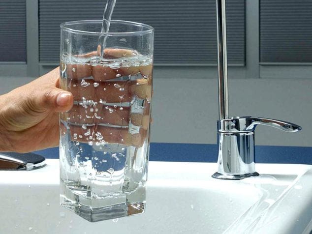 Agua: Scioli analiza aplicar suba del 46% en tarifas de ABSA