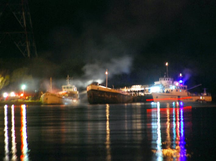 Explotó un barco en Zárate: 2 muertos y decenas de heridos