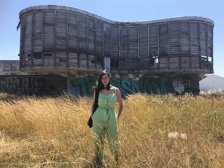 Quién es la periodista inglesa que quiere comprar y restaurar un histórico edificio de Mar del Plata para salvarlo