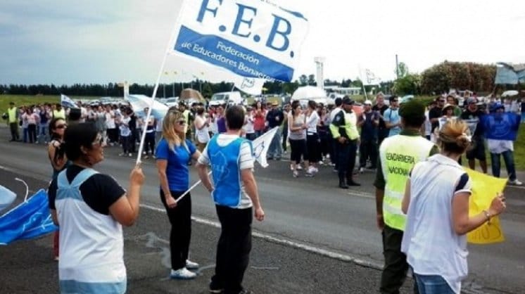 Docentes: FEB protestará en rutas en fines de semana largos