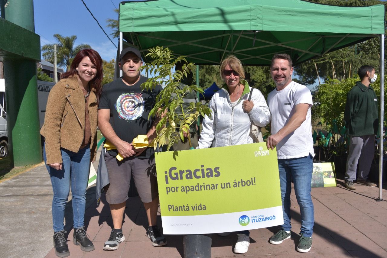 Ituzaingó: Nueva jornada de EcoCanje en la Plaza Parque Hermoso