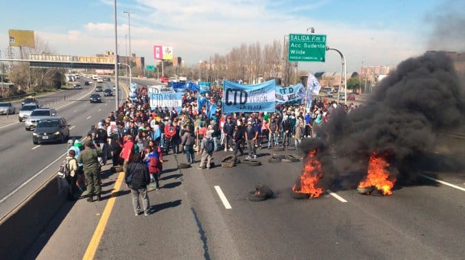 Incidentes en piquete en la Autopista Buenos Aires - La Plata