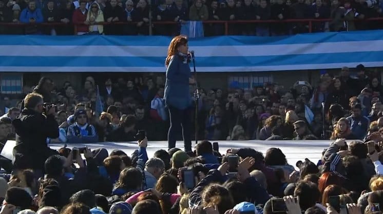 Cristina: "El problema que hoy tenemos los argentinos es que los números no dan"