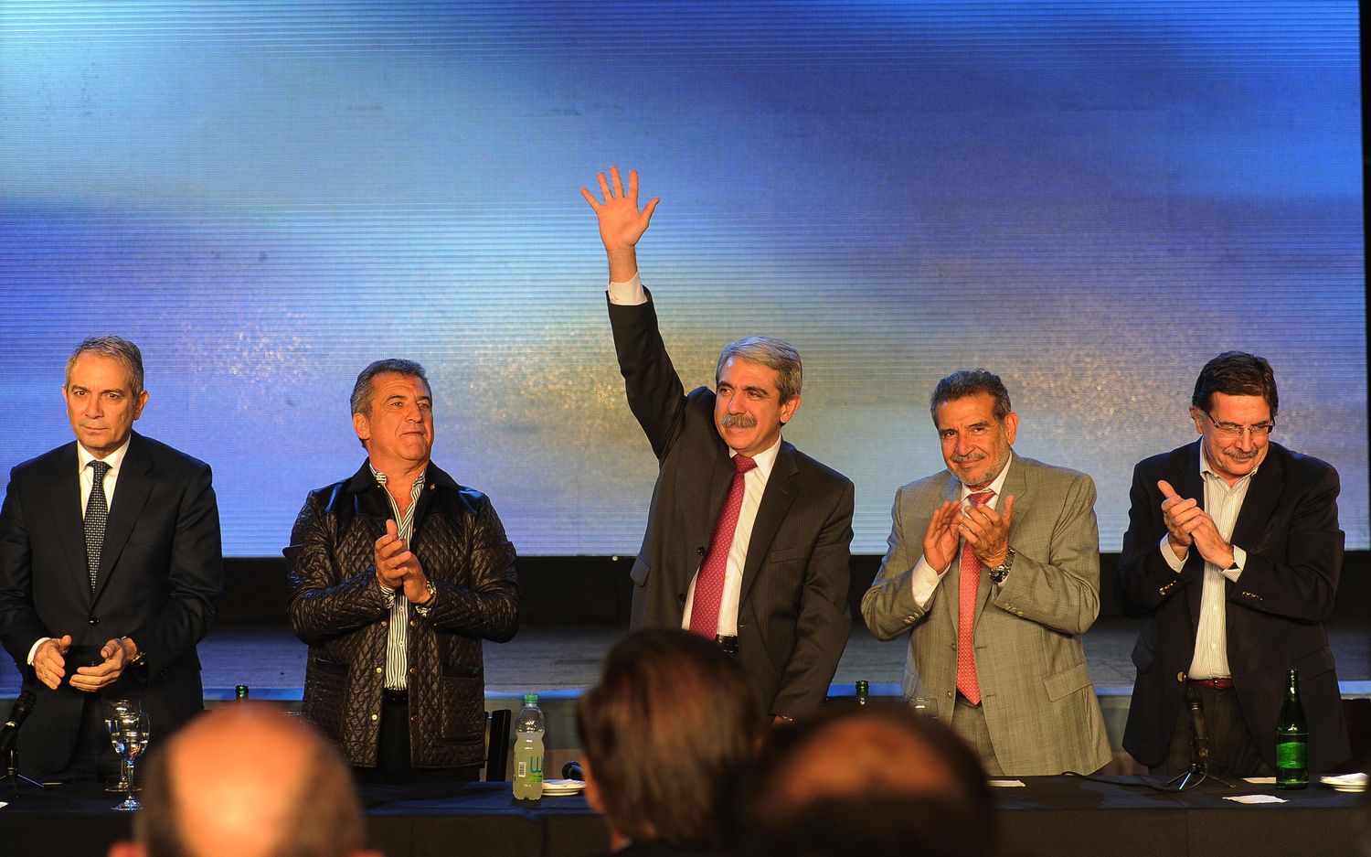 Aníbal Fernández lanzó su precandidatura a Gobernador 