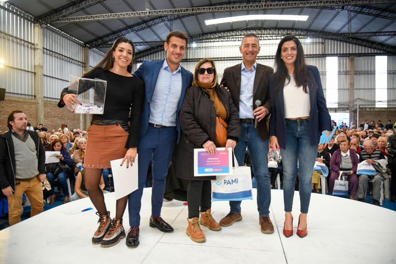 ¿Unidad en Lanús? El candidato de Máximo Kirchner y el de Insaurralde se mostraron juntos en un acto del FdT