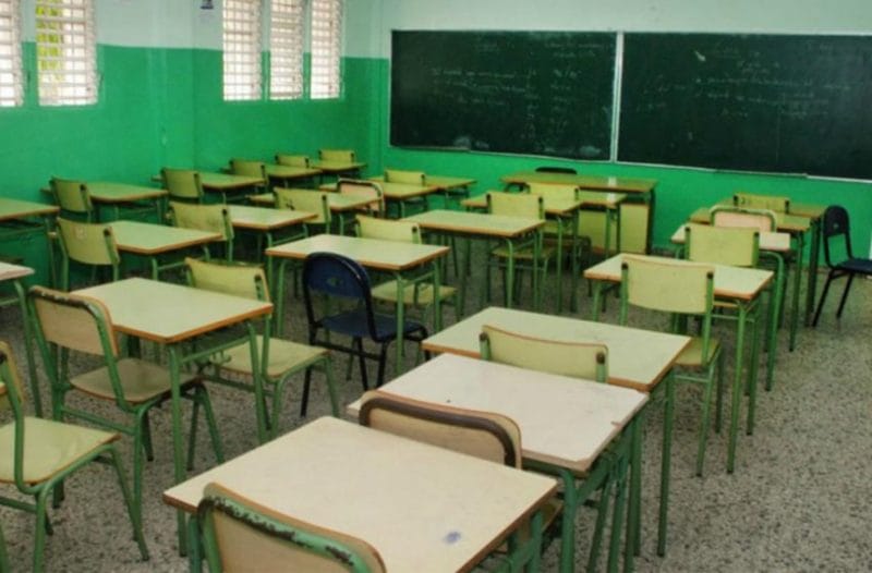 Se cayó el techo de una escuela en General Belgrano: Una alumna y una docente heridas