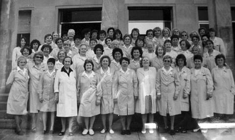 Damas de Rosa del Hospital Posadas: El grupo de voluntarias anónimas que asiste a los pacientes
