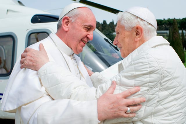 Día de los cuatro papas: Francisco canonizará a Juan Pablo II y Juan XXIII junto a Benedicto XVI