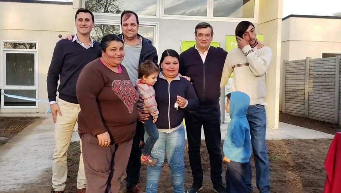 El intendente de Rivadavia entregó viviendas en Sansinena