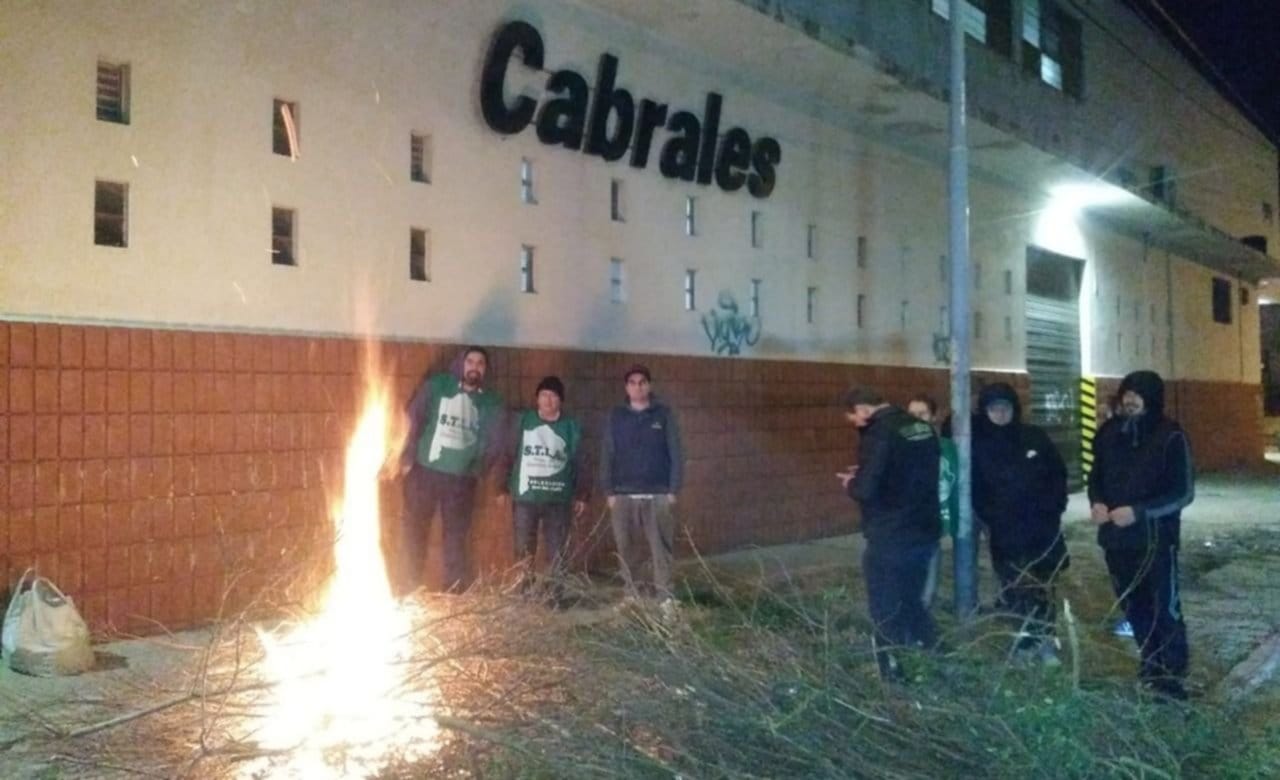 Trabajadores de la empresa Cabrales denunciaron “suspensiones arbitrarias”
