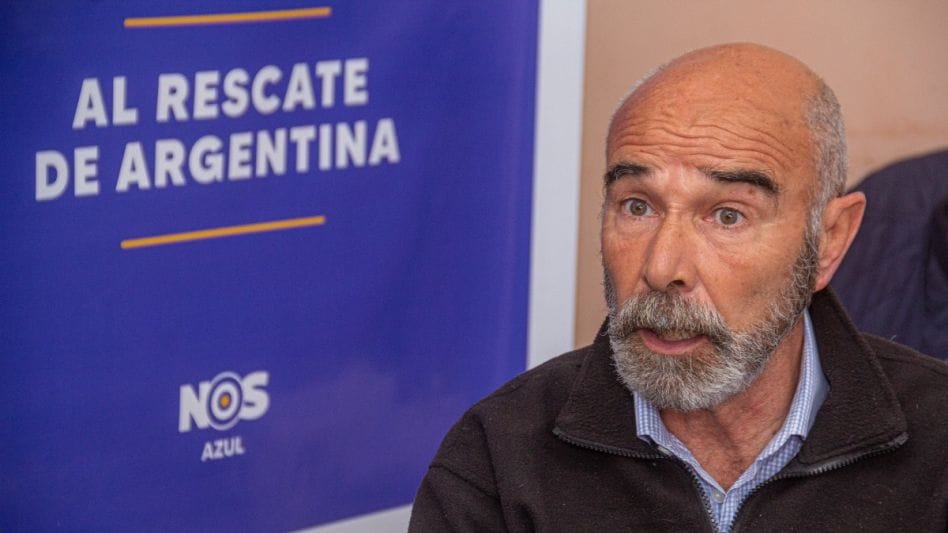 Gómez Centurión visitó Azul y destacó su campaña austera: "No tenemos amigos narcotraficantes que nos financien"