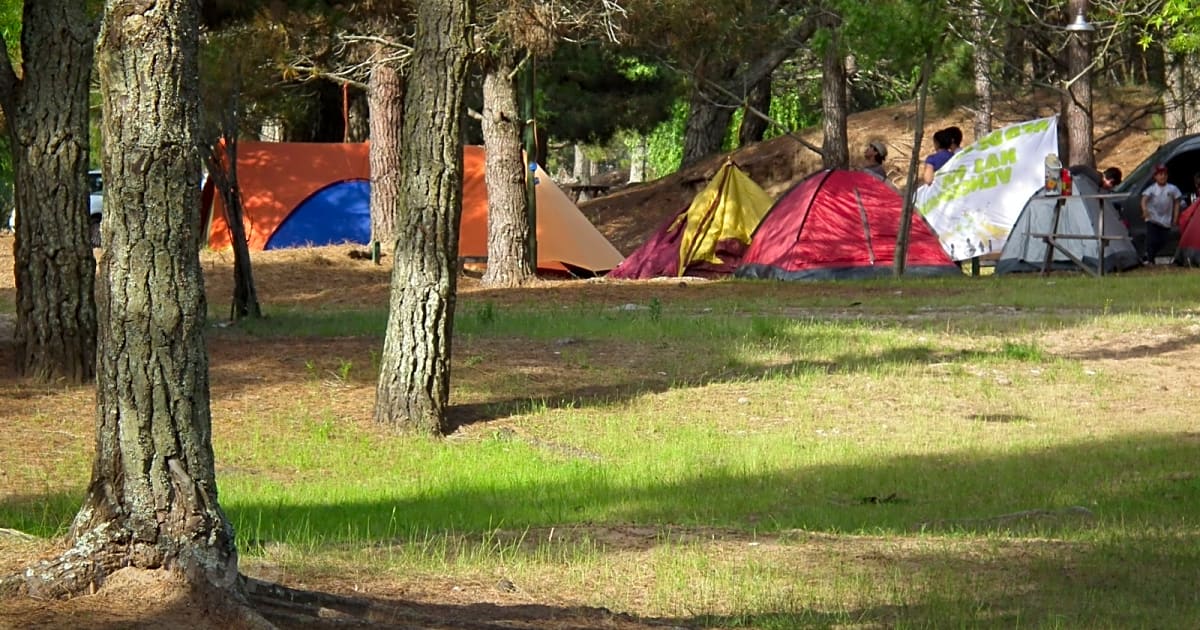 Vacaciones en campings: Cuánto cuesta veranear en carpa en Buenos Aires