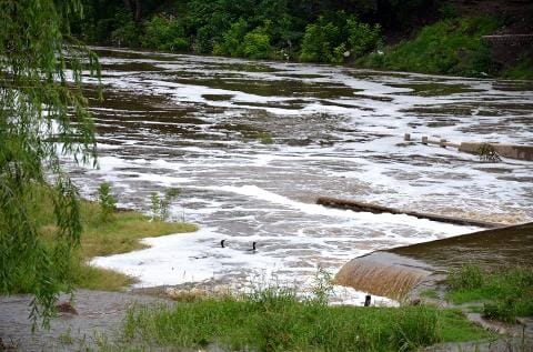 Preocupación por intensas lluvias: Río Luján superó los 3 metros y hay familias evacuadas